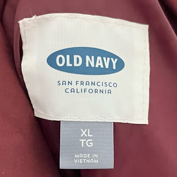 Old Navy Faux Fur Trim Puffer Coat - Picture 13 of 13